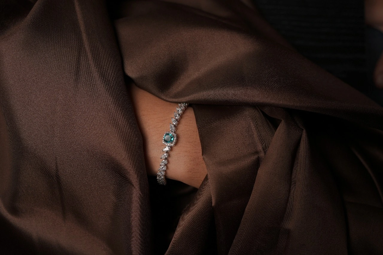 Kion Jewels - Premium diamond and gold jewelry collection showcasing exquisite craftsmanship and authentic lab-grown diamonds